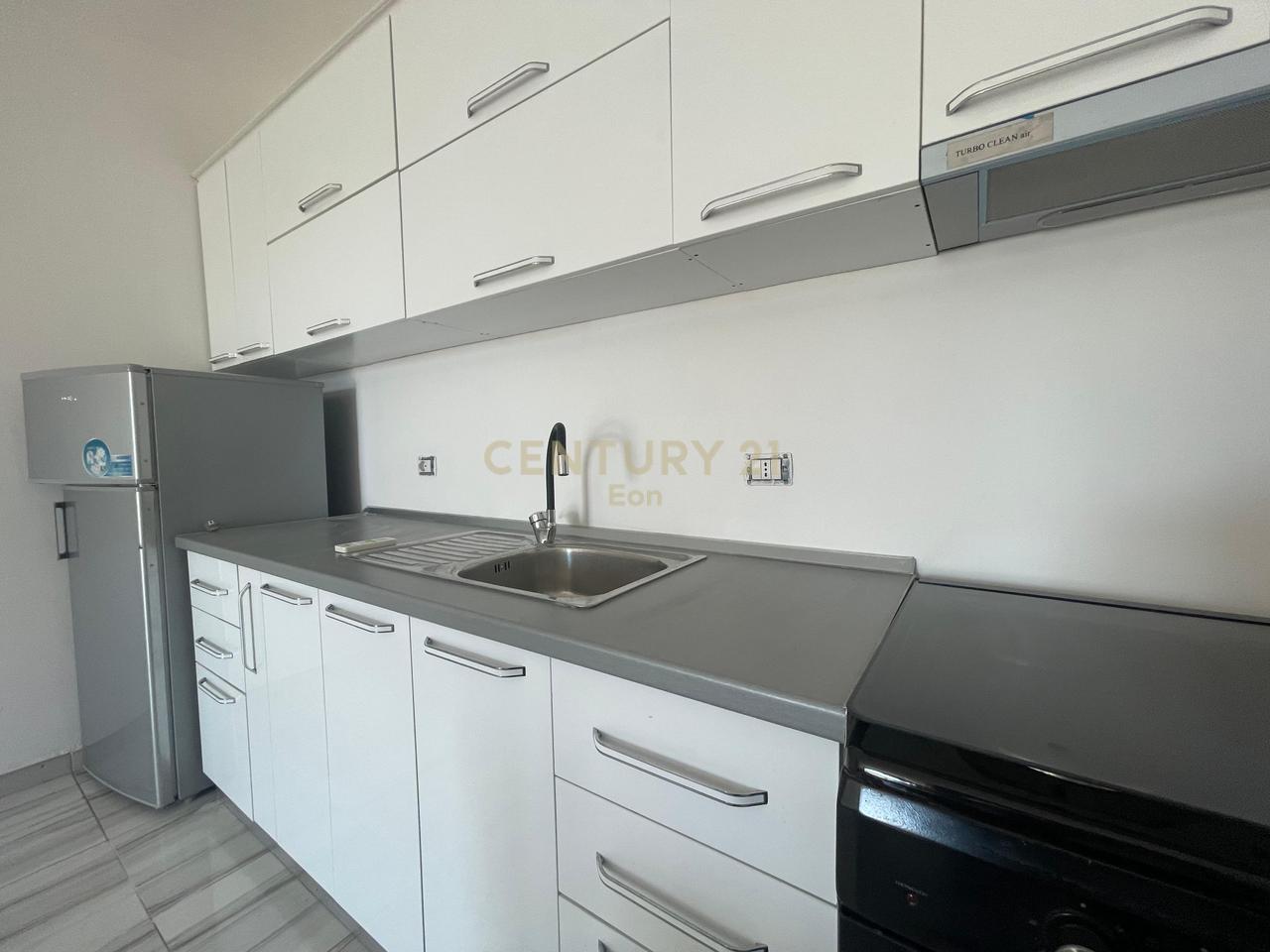 Apartament 1+1 Për Shitje në Shkëmbi I Kavajës, Durrës me Pamje Nga Deti!