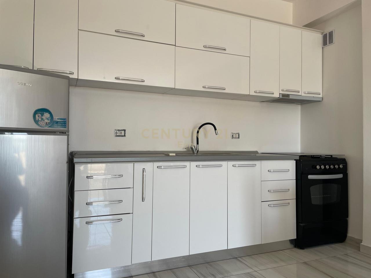 Apartament 1+1 Për Shitje në Shkëmbi I Kavajës, Durrës me Pamje Nga Deti!