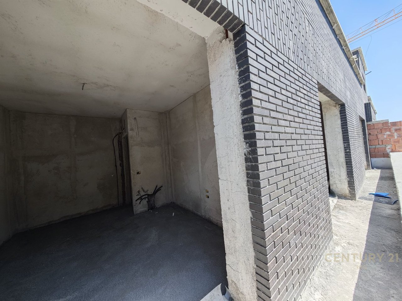 2+1 APARTMENT FOR SALE, FORMER AIRPORT FIELD
