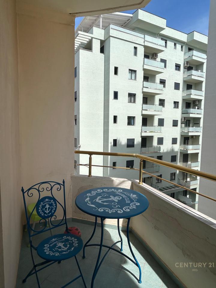 APPARTAMENTO 1+1 CON VISTA MARE SULLA PASSEGGIATA.