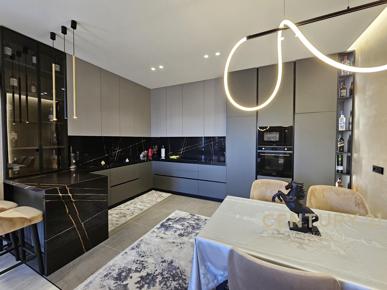 LUXURY VILLA FOR SALE IN SELITE