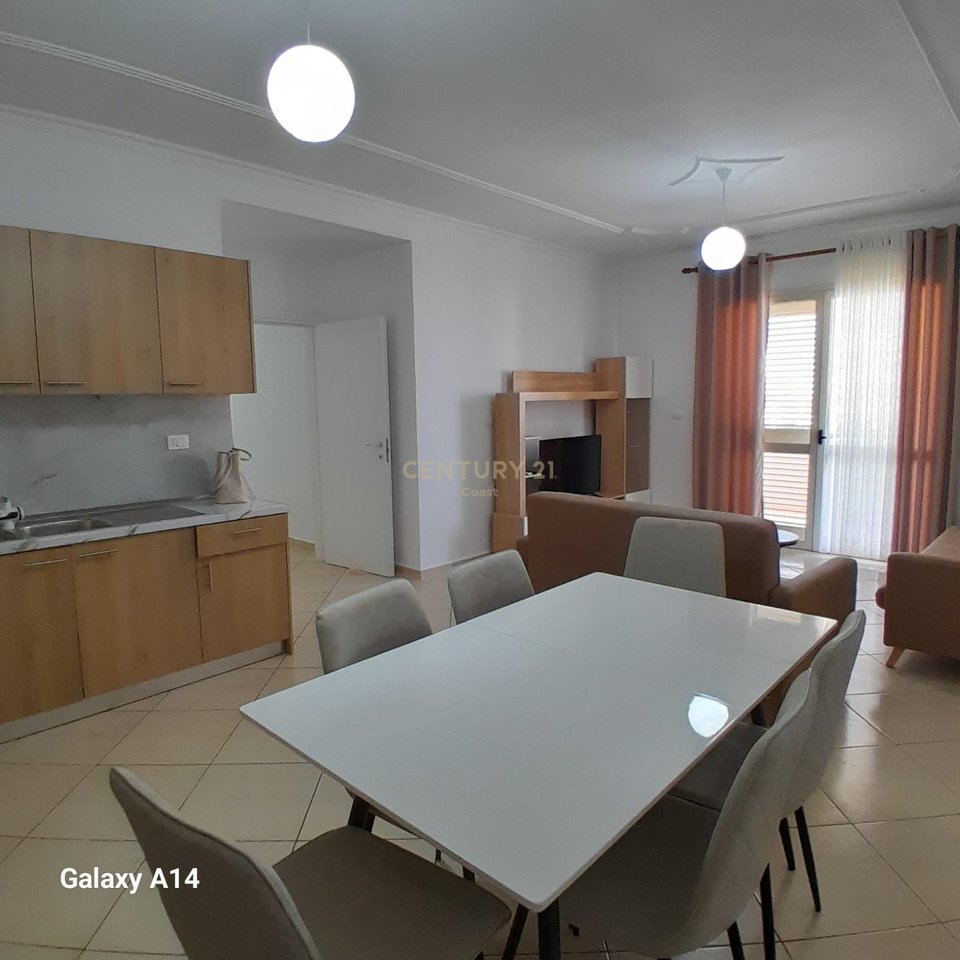 JEPET ME QIRA APARTAMENT 2+1 ,PRANE KISHES ORTODOKSE VLORE!!