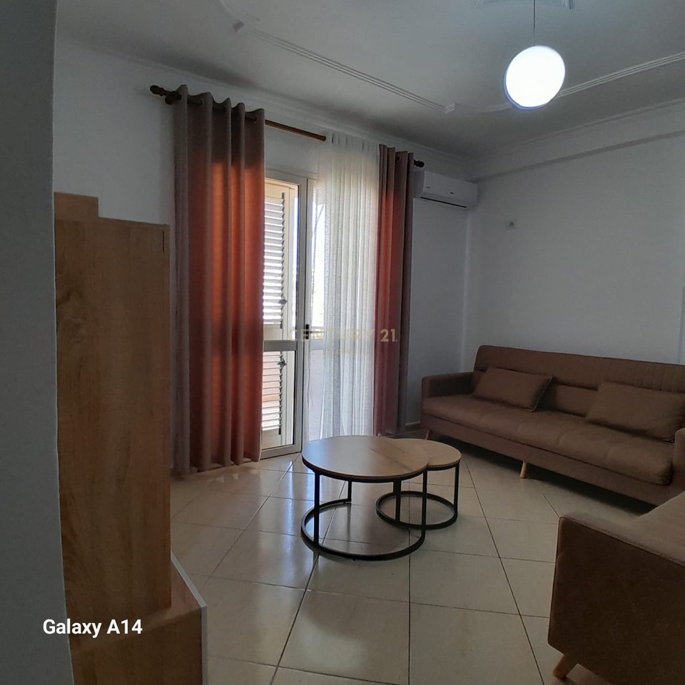 JEPET ME QIRA APARTAMENT 2+1 ,PRANE KISHES ORTODOKSE VLORE!!