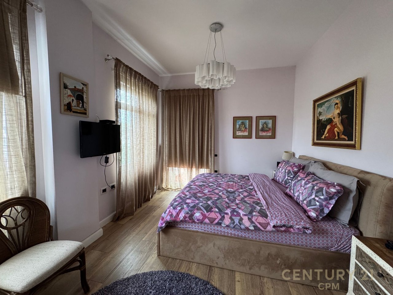Villa indipendente con piscina in vendita ad Akacia Hills 2
