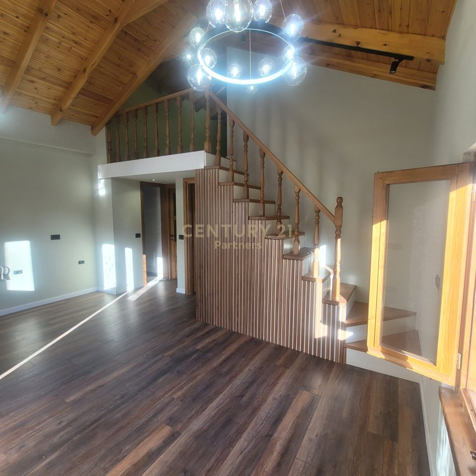 Two-story private house for sale - Gjergj Kastrioti Boulevard, near the "Sotir Gura" school in Korce