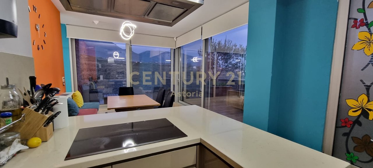Duplex for sale in Fresk with stunning views
