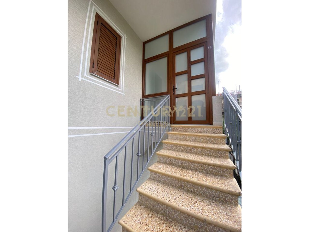 FOR SALE VILLA LOCATED IN THE GERMAN VILLAGES, TIRANA!