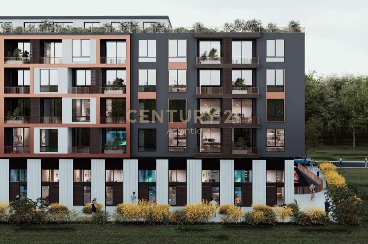 SHITET APARTAMENT 2+1, NDERTIM I RI GOLEM 200 METRA LARG DETIT!