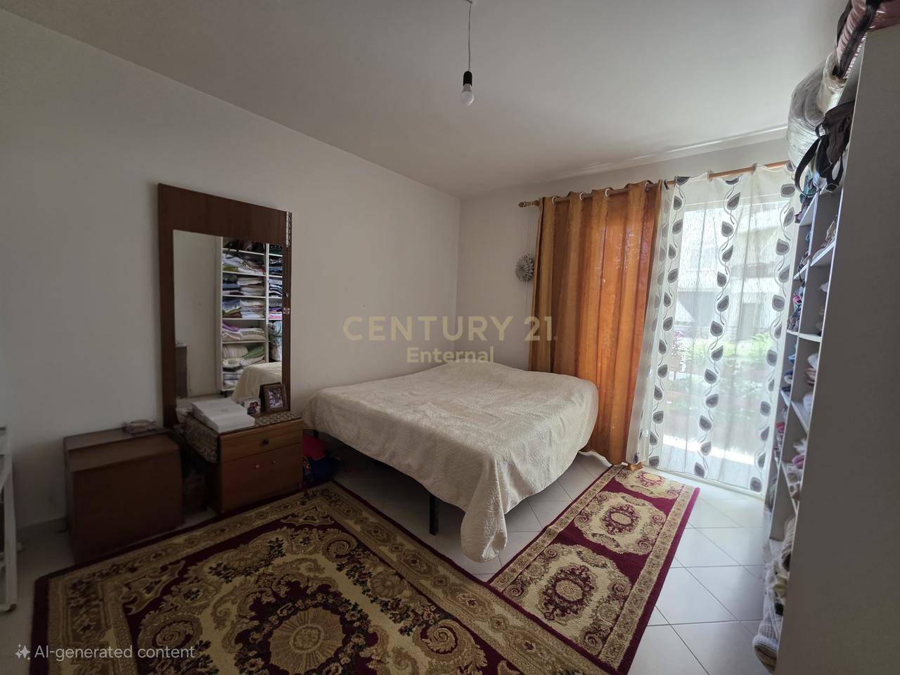 Shitet Apartament 2+1+2 perballe Grand Gallery, Yzberish