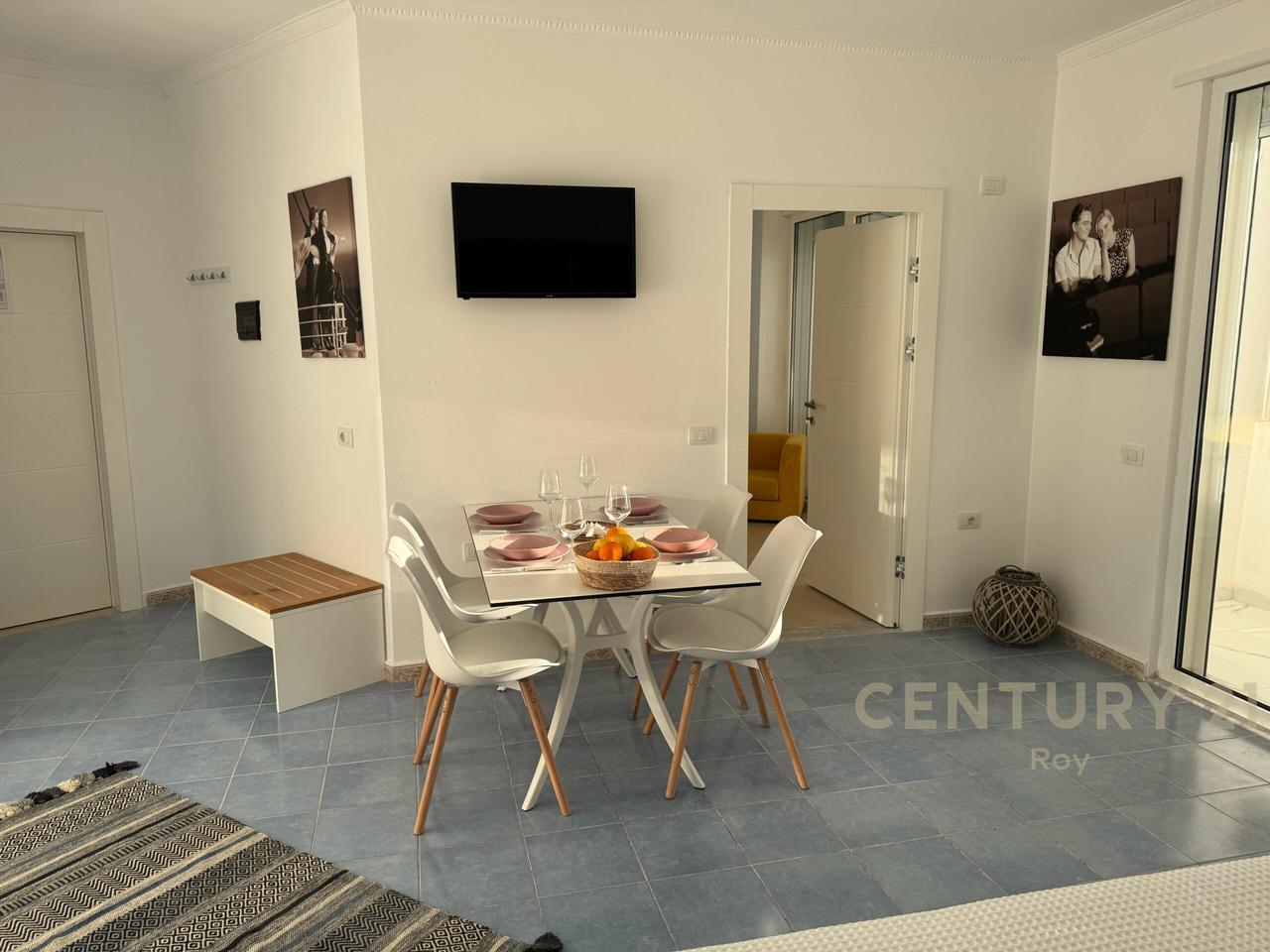 2 furnished studios on the first line with sea view in the area of Shkëmbi i Kavajës