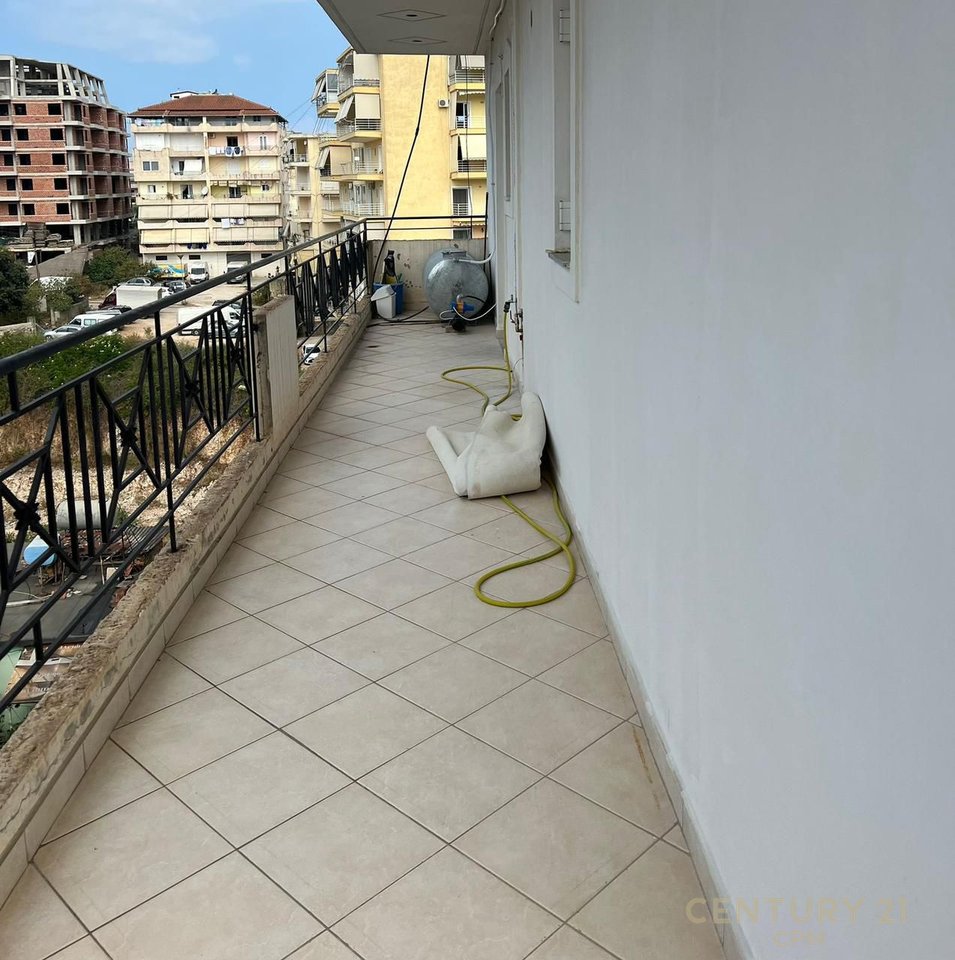 SARANDA VICINO AL CENTRO IN VENDITA APPARTAMENTO 1+1