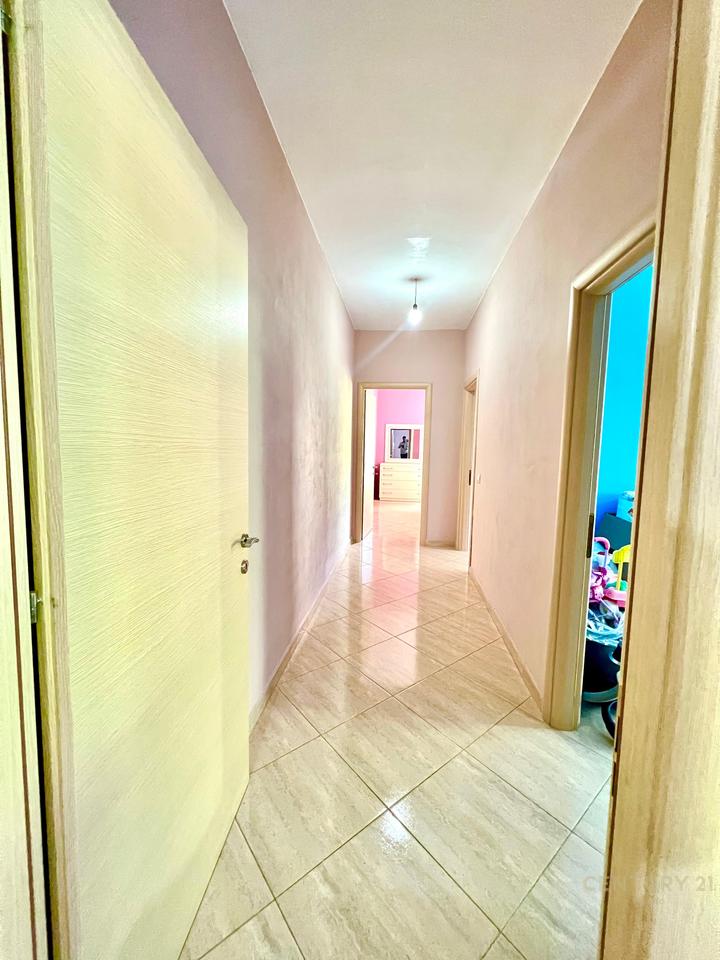 Fresk, shitet apartament 3+1+2