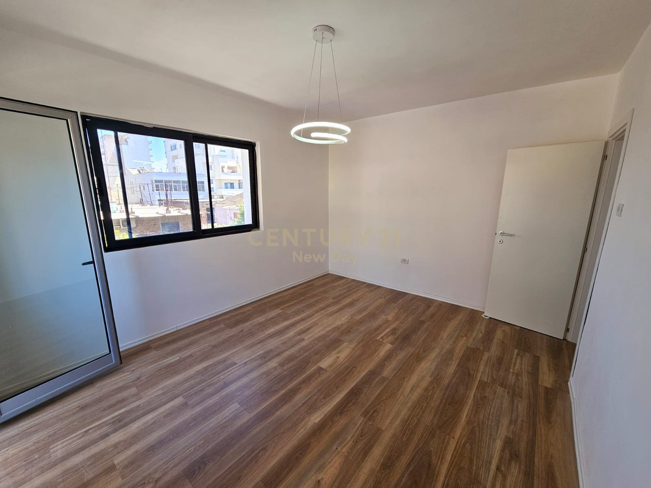Apartment converted into 2+1 for Sale at the Police Department, Durrës - €81,000 | 56.01 m²