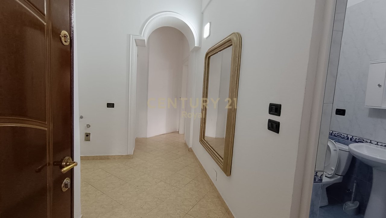 IN AFFITTO APPARTAMENTO 1+1 PER UFFICIO O RESIDENZA ALL'INCROCIO DEL 21 DICEMBRE