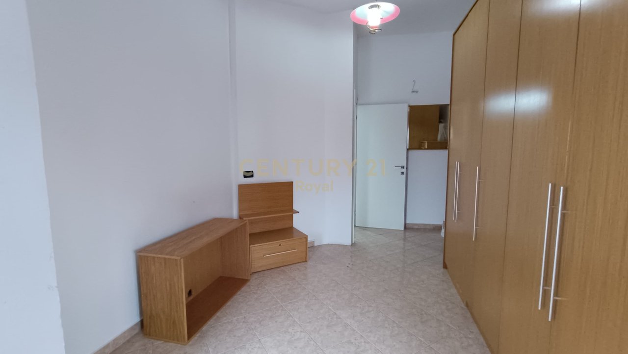 IN AFFITTO APPARTAMENTO 1+1 PER UFFICIO O RESIDENZA ALL'INCROCIO DEL 21 DICEMBRE