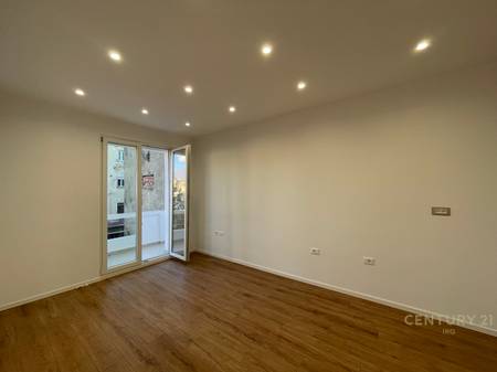 APPARTAMENTO 2+1 IN VENDITA IN VIA MINE PEZA!