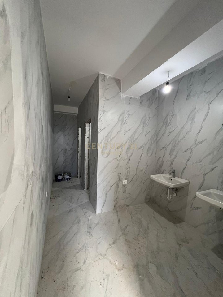 Ali Demi - 190m2 Space for Rent Ground Floor Corner At “Rezidenca Kaimi”