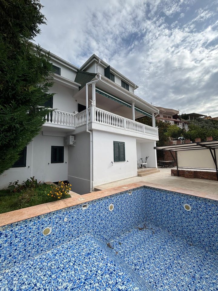 VILE 3 - VILLAS FOR SALE WITH SEA VIEW, IN UJI I FTOHTE!