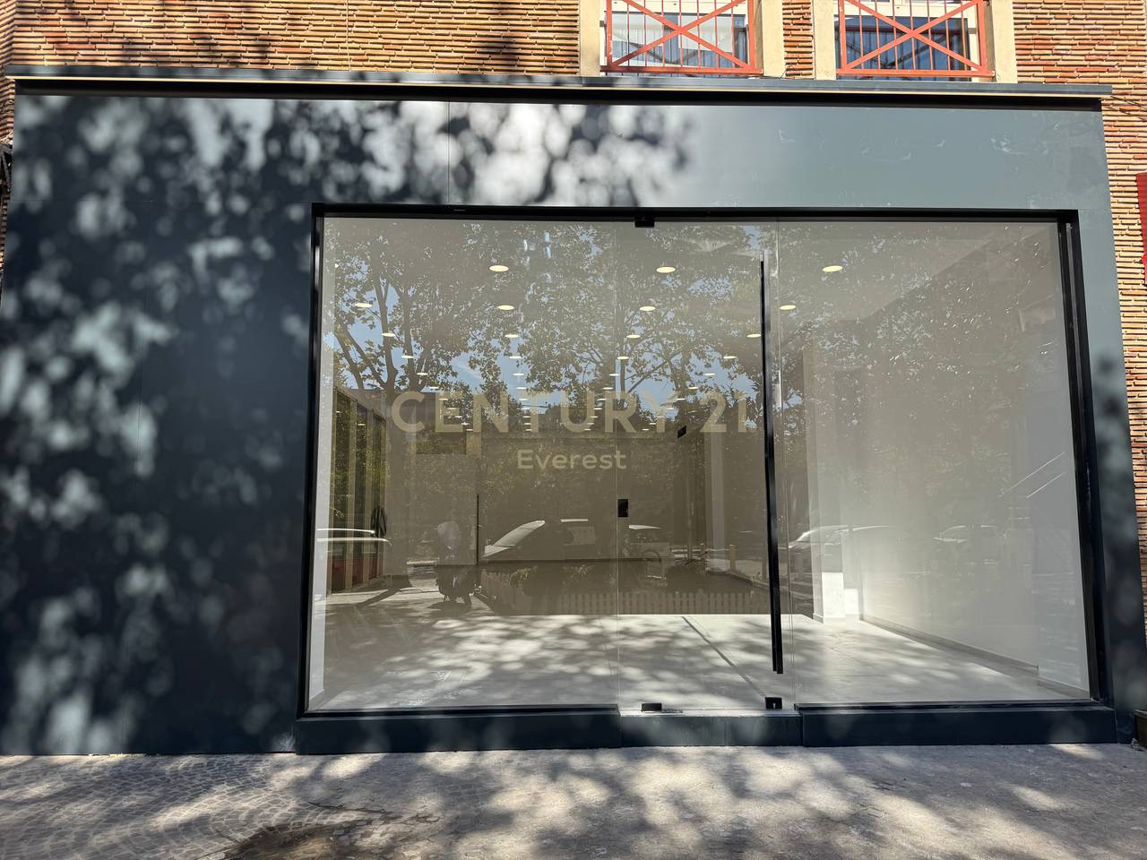 KOMPLESSO DELIJORGJI, LOCALE COMMERCIALE IN VENDITA