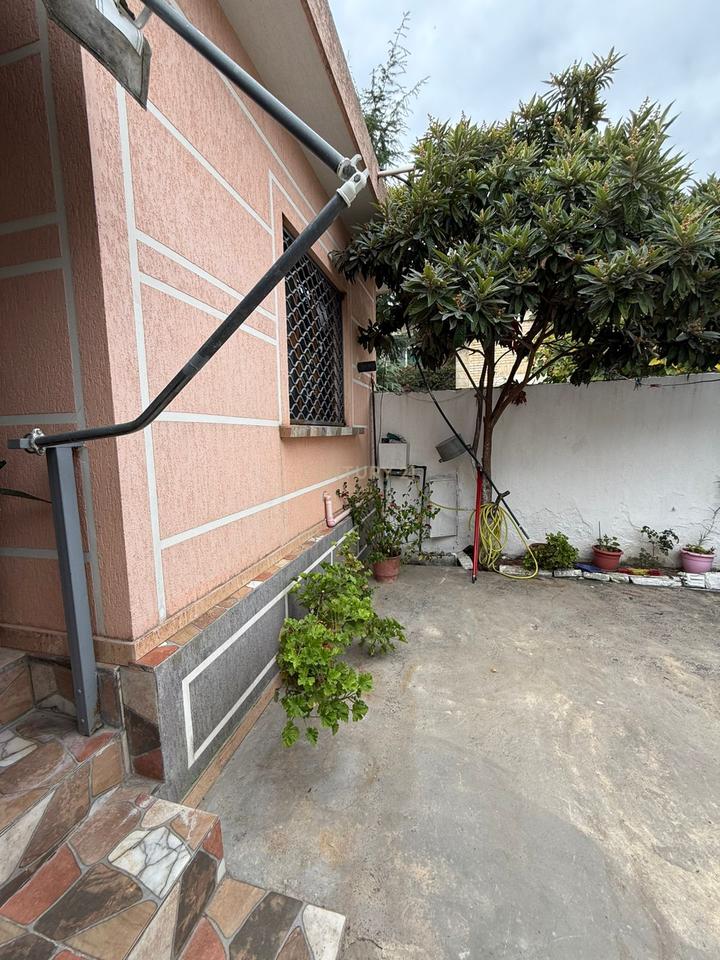 SHITET SHTEPI PRIVATE TE LAGJA "15 TETORI" VLORE!!!