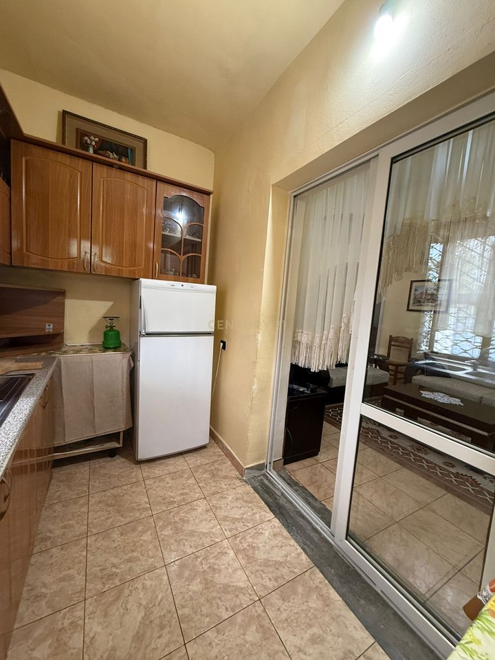 SHITET SHTEPI PRIVATE TE LAGJA "15 TETORI" VLORE!!!