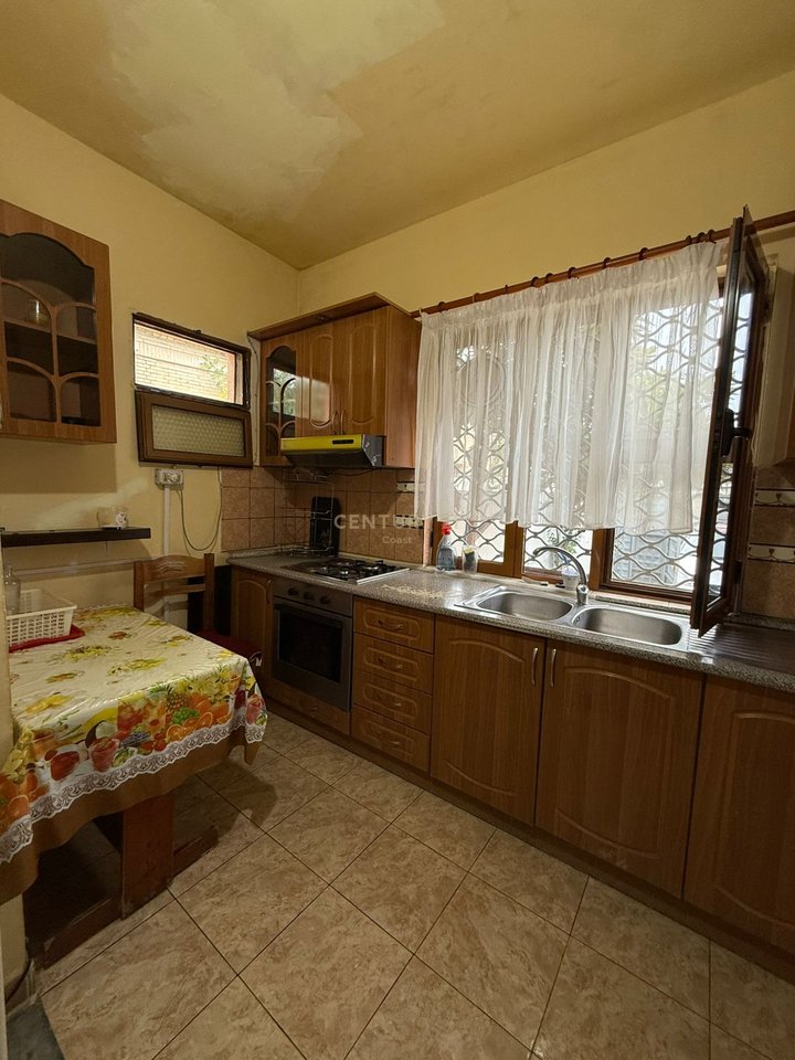 SHITET SHTEPI PRIVATE TE LAGJA "15 TETORI" VLORE!!!