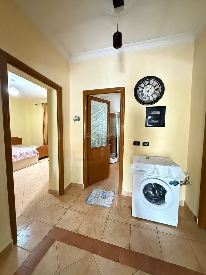 SHITET SHTEPI PRIVATE TE LAGJA "15 TETORI" VLORE!!!