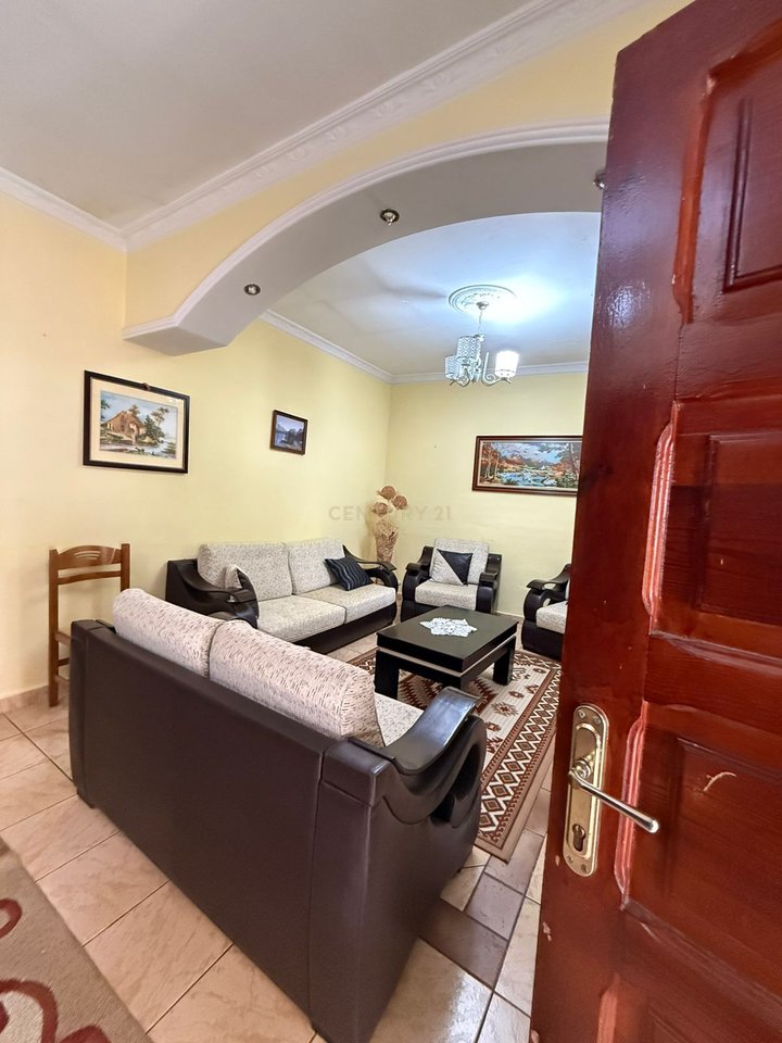 SHITET SHTEPI PRIVATE TE LAGJA "15 TETORI" VLORE!!!