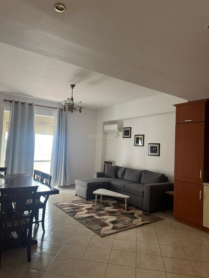 JEPET ME QIRA APARTAMENT 2+2 NE LUNGOMARE PRANE KONSULLATES ITALIANE,VLORE!!!