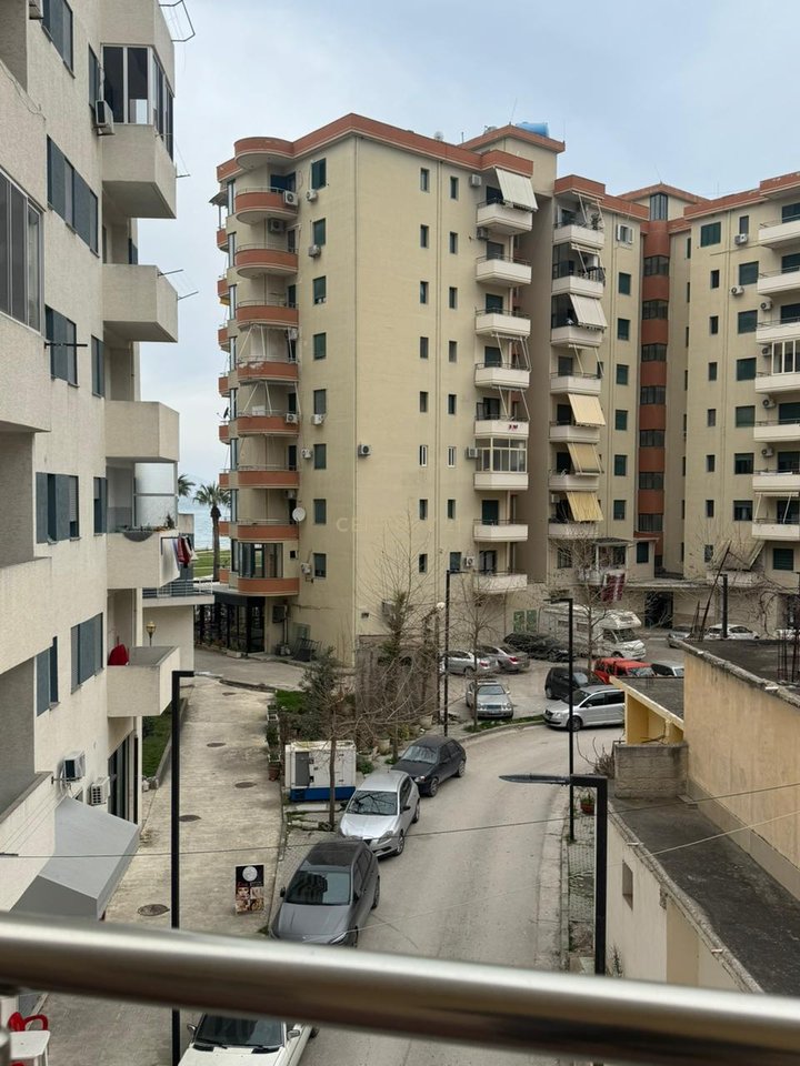 JEPET ME QIRA APARTAMENT 2+2 NE LUNGOMARE PRANE KONSULLATES ITALIANE,VLORE!!!