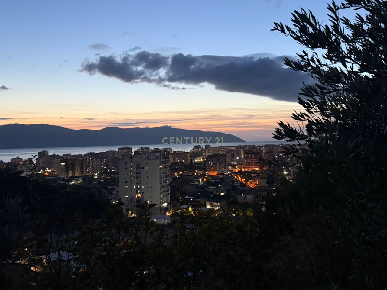 SHITET SHTËPI PRIVATE NË AFËRSI TË FSHATIT KANINË, VLORË!!!