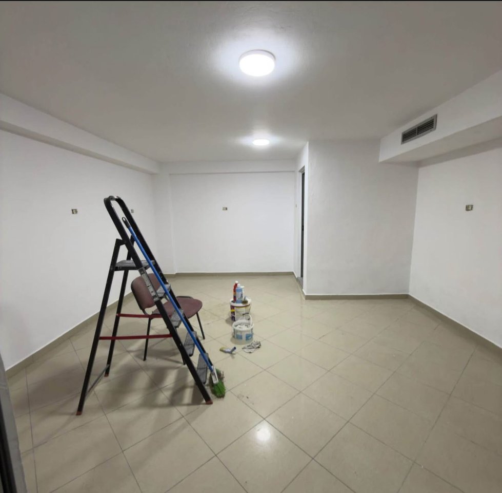 Locale Commerciale 1+1 in Affitto a Fresku, Tirana - 300€ | 60 m²