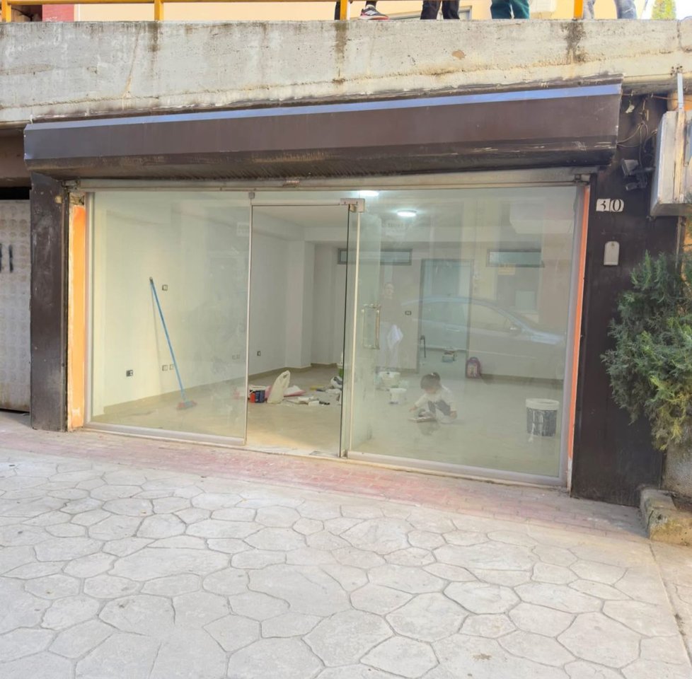 Locale Commerciale 1+1 in Affitto a Fresku, Tirana - 300€ | 60 m²