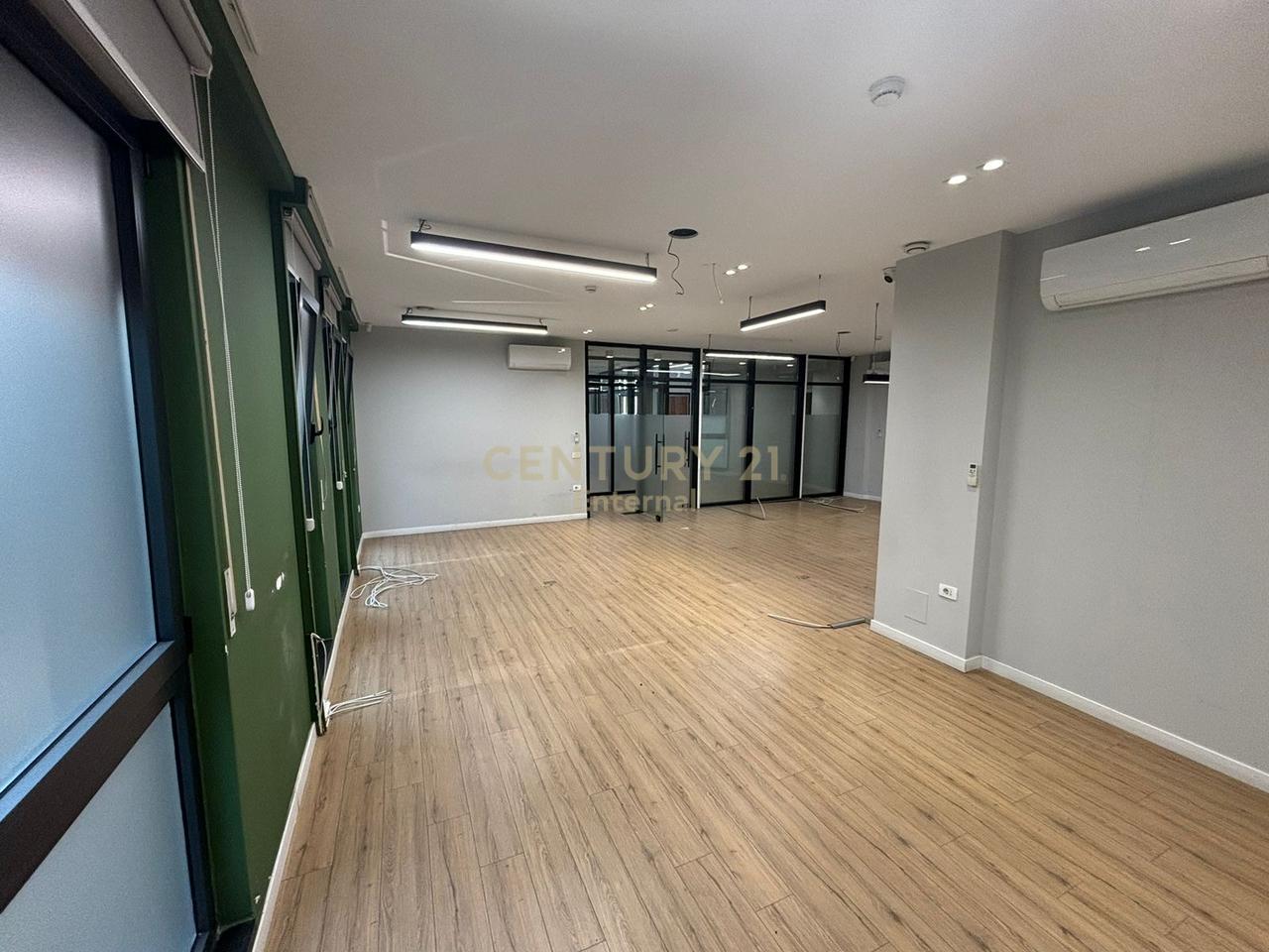 Office space for rent plus 4 parking spots