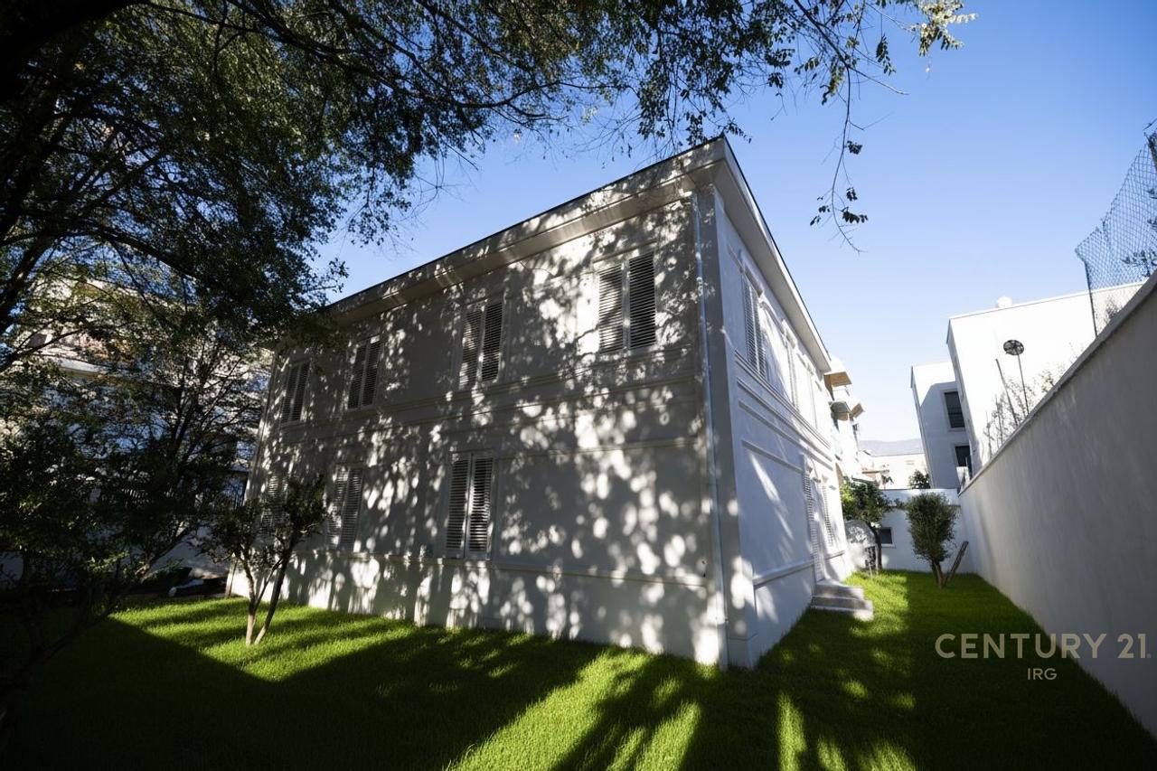 VILLA IN AFFITTO, VICINO ALL'AMBASCIATA AMERICANA