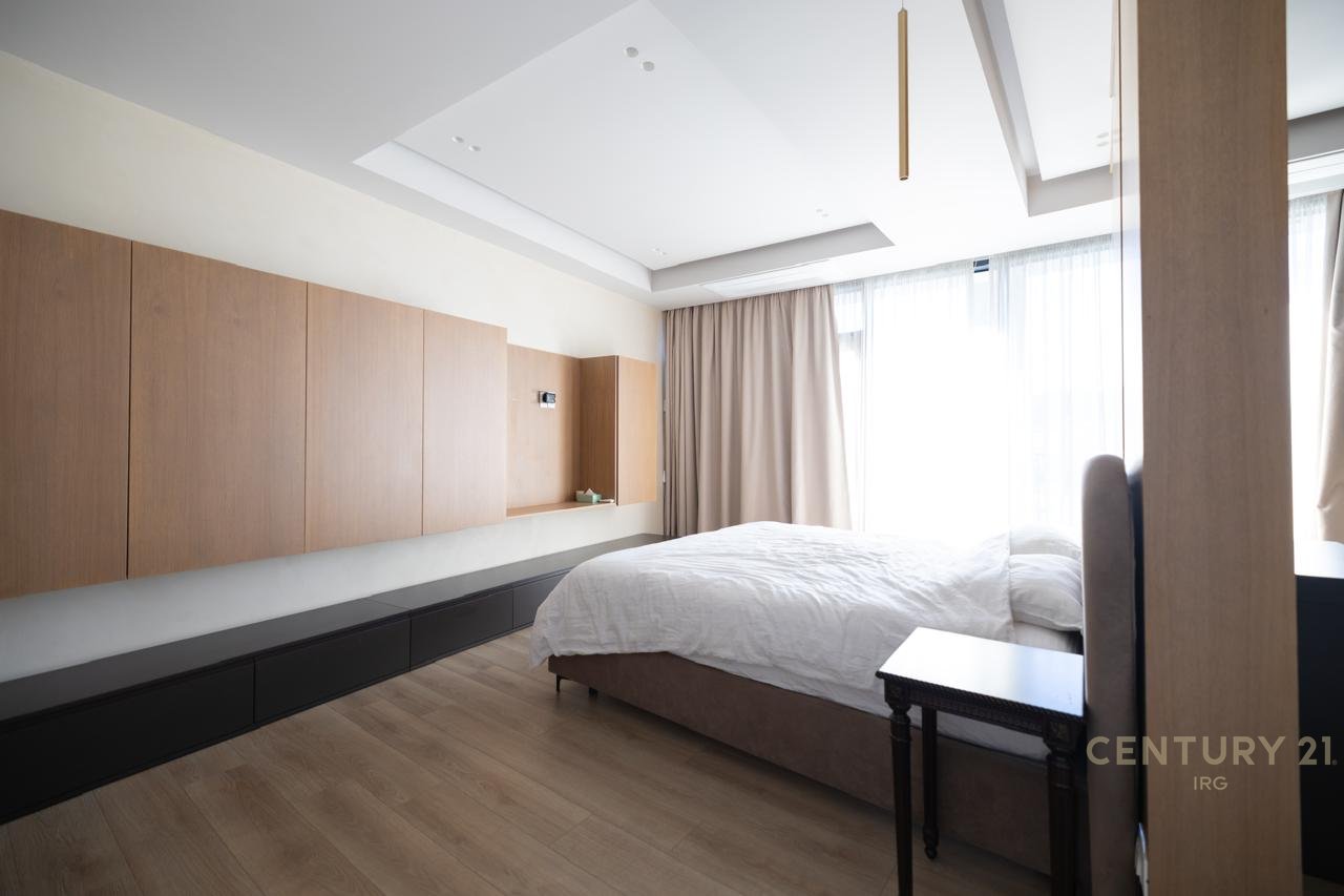 VISTA LAGO, APPARTAMENTO IN VENDITA SU TUTTO IL PIANO!