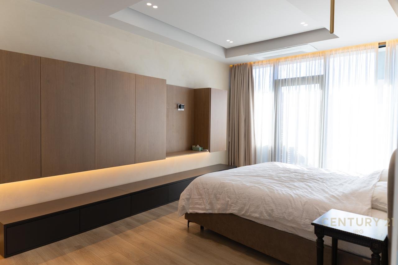 VISTA LAGO, APPARTAMENTO IN VENDITA SU TUTTO IL PIANO!