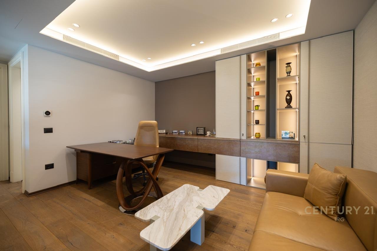 SHITET ZYRE NE ZEMER TE BLLOKUT