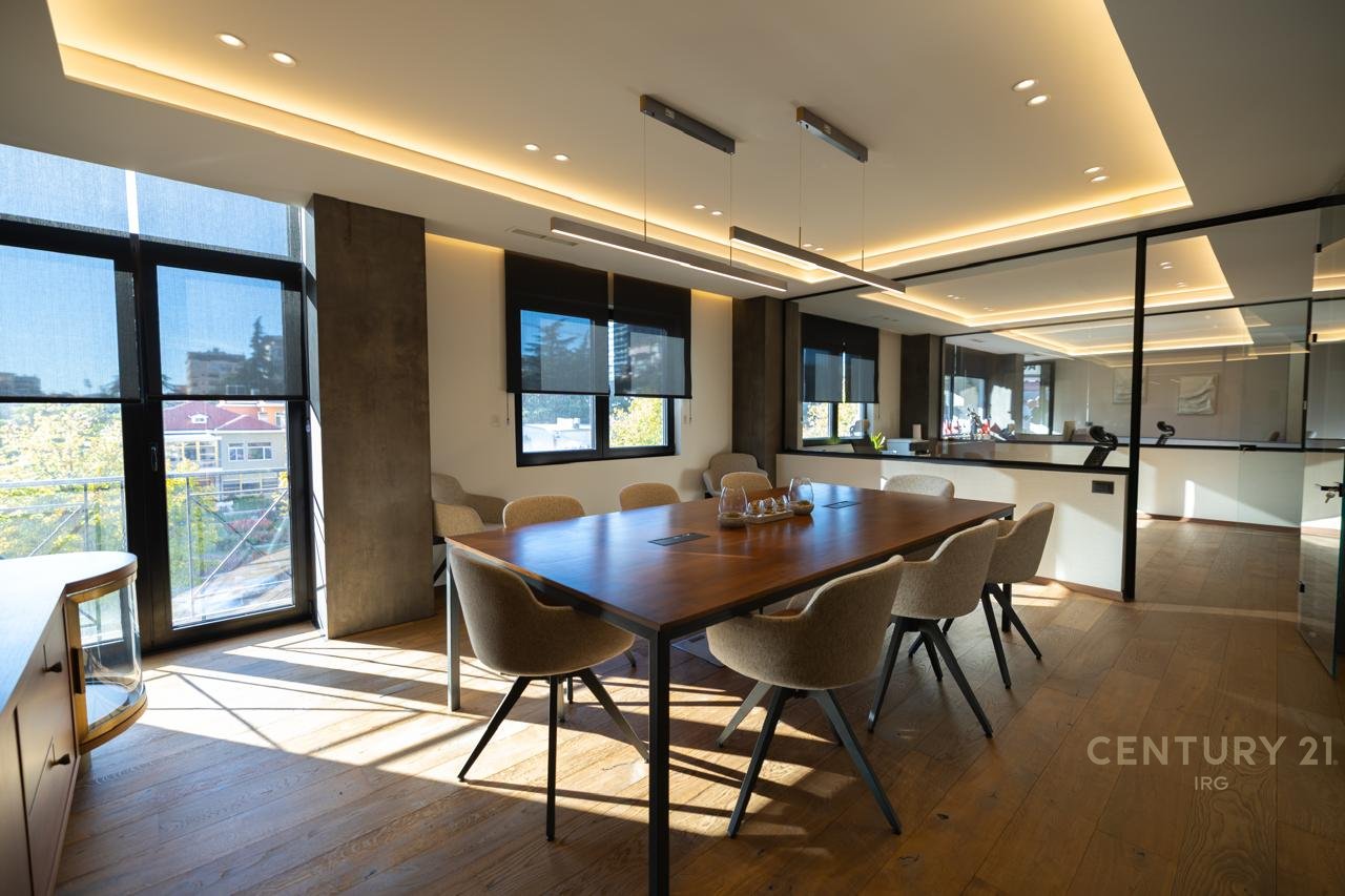 SHITET ZYRE NE ZEMER TE BLLOKUT