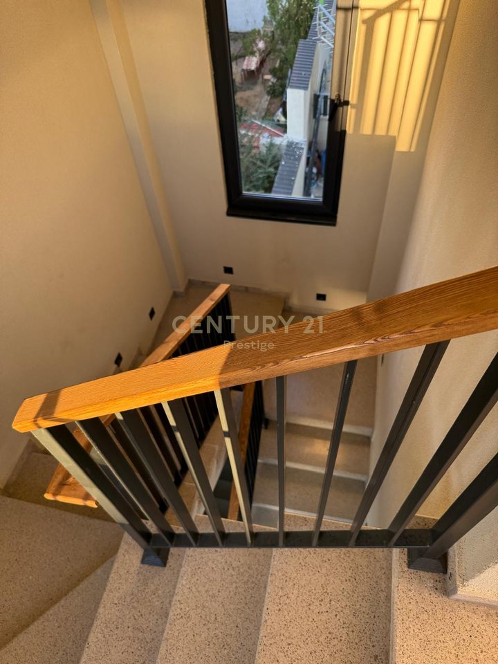 IN AFFITTO TERZO PIANO VILLA MODERNA + POSTO AUTO, NELLA CITTÀ STUDENTESCA!