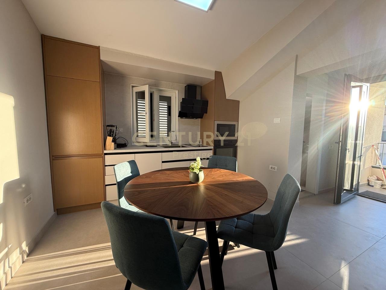 IN AFFITTO TERZO PIANO VILLA MODERNA + POSTO AUTO, NELLA CITTÀ STUDENTESCA!