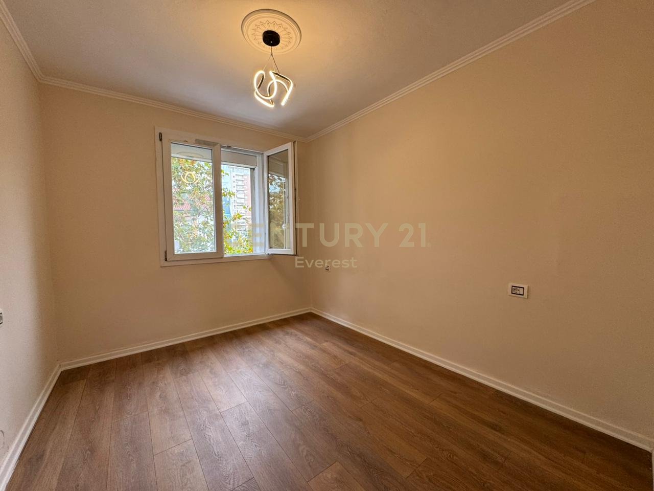 PERBALLE HARRY FULTZ, SHESIM APARTAMENT 2+1