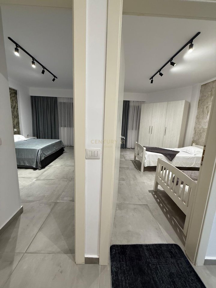 JEPET ME QIRA APARTAMENT 2+1 TE "PORCELANOSA" VLORE