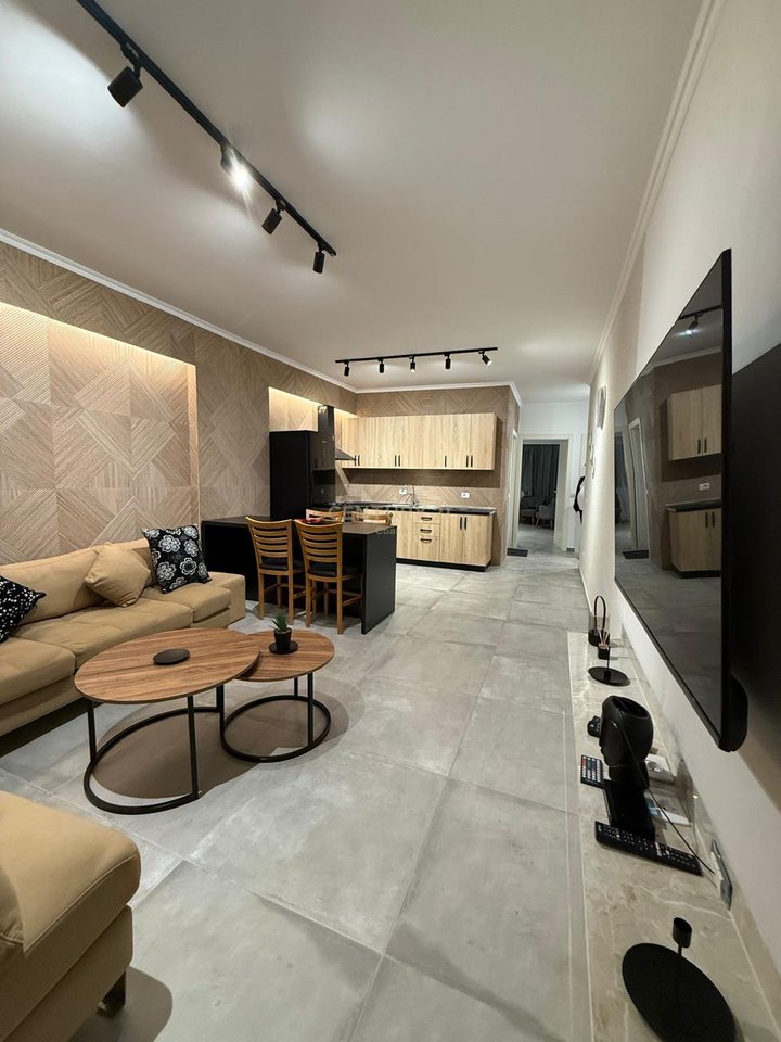 JEPET ME QIRA APARTAMENT 2+1 TE "PORCELANOSA" VLORE