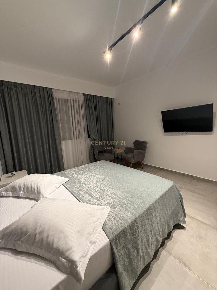 JEPET ME QIRA APARTAMENT 2+1 TE "PORCELANOSA" VLORE