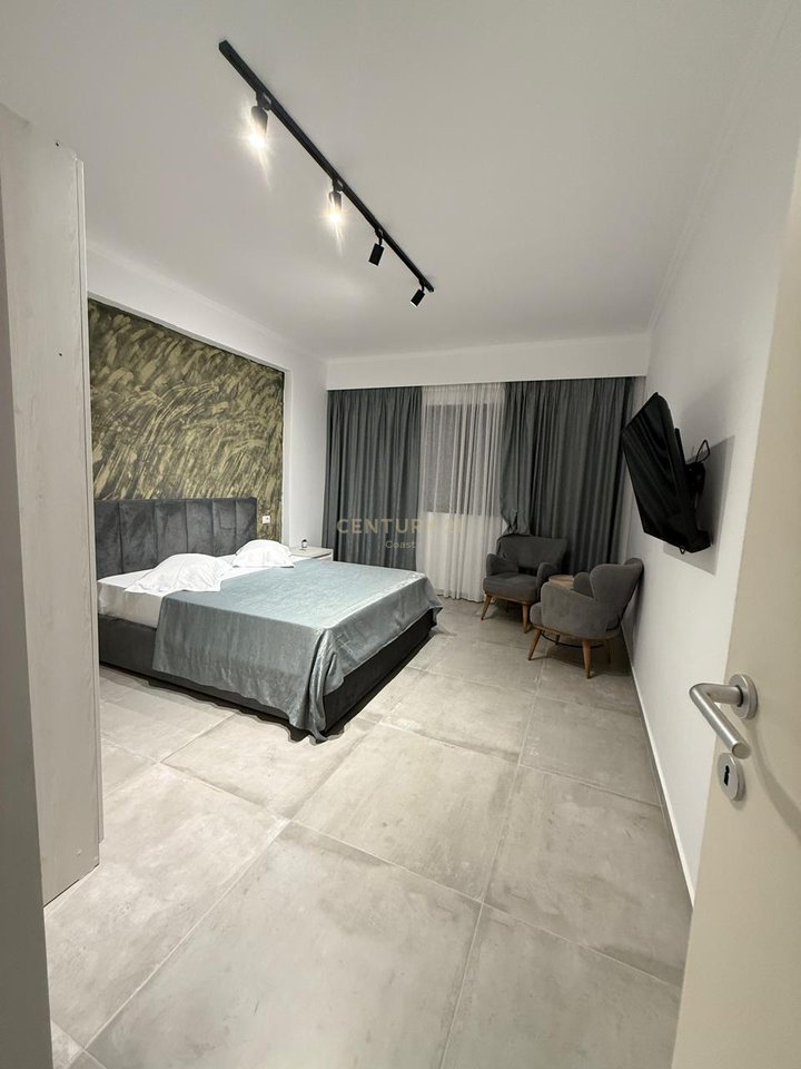 JEPET ME QIRA APARTAMENT 2+1 TE "PORCELANOSA" VLORE