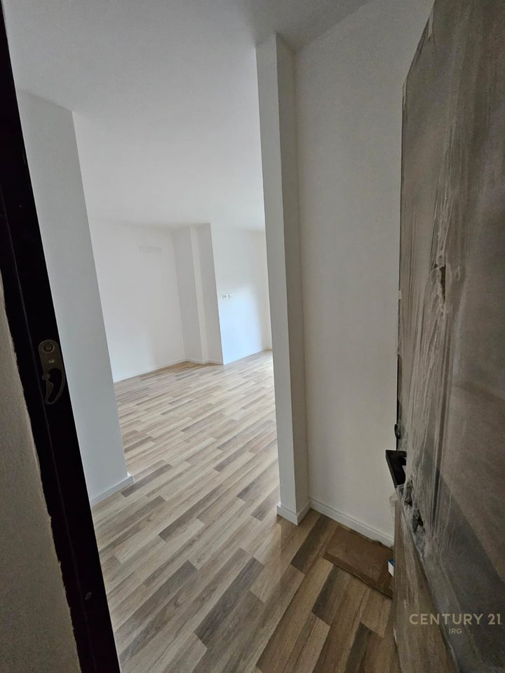 GARSONIERE PER SHITJE TEK TREGU ELEKTRIK!