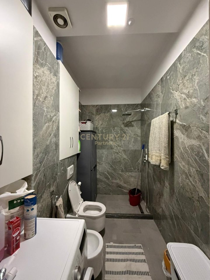 Apartament 1+1+ Verande Për Shitje në Kthesa e Kamzës