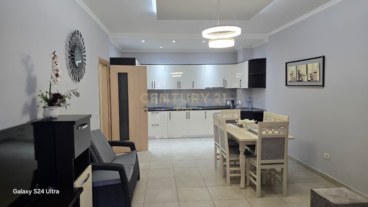 Apartament 2+1 me Qira pranë Plazhit dhe Hotelit Antalya !