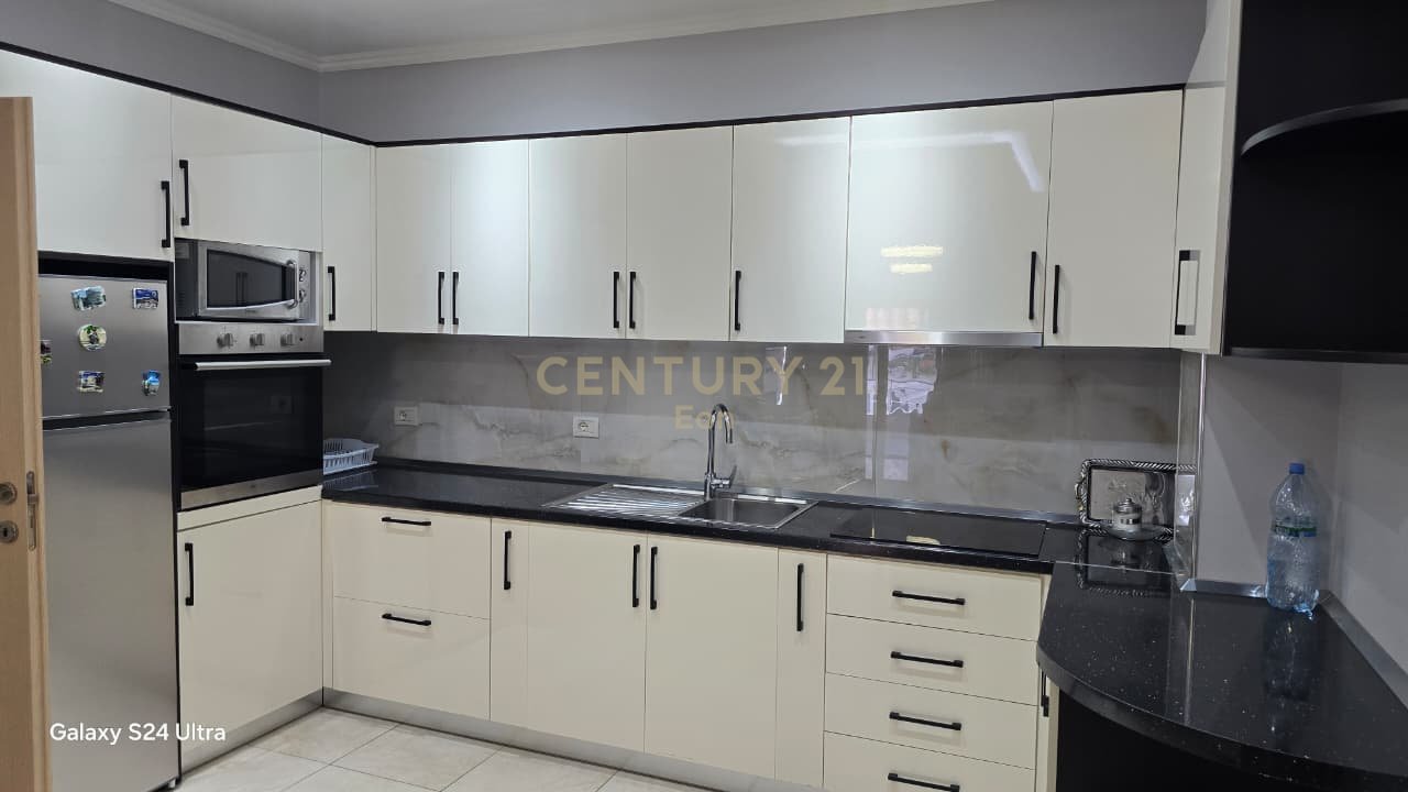 Apartament 2+1 me Qira pranë Plazhit dhe Hotelit Antalya !